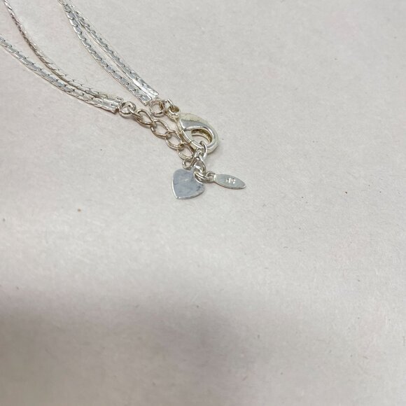 Avon Silvertone Diamond Cut Accented Finger Bracelet‎ Size Large Flower Gift Box - Picture 6 of 9